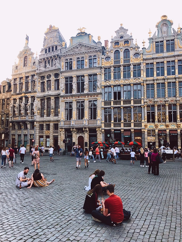travel-guide-to-belgium-alina-blaga-travel-center