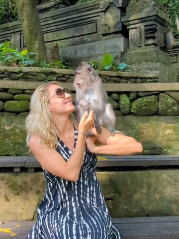 must-do-activities-in-bali-monkey-forest-alina-blaga-travel