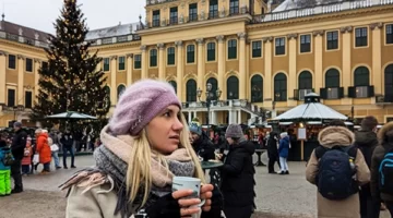 christmas-markets-in-europe-schonbrunn